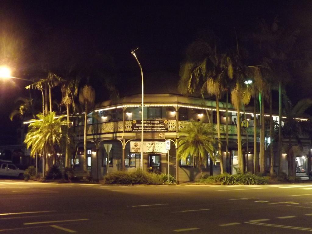 Hotel The Middle Pub à Mullumbimby Extérieur photo